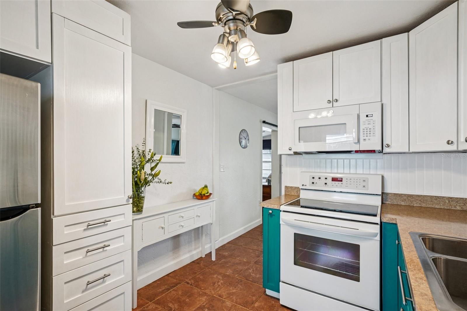 GORSUCH & HUTCHINSON 2 - Residential