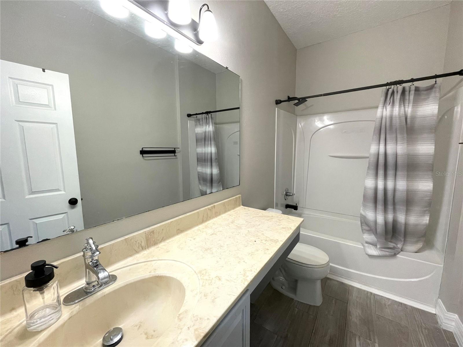 AUDUBON RESERVE - Residential Lease