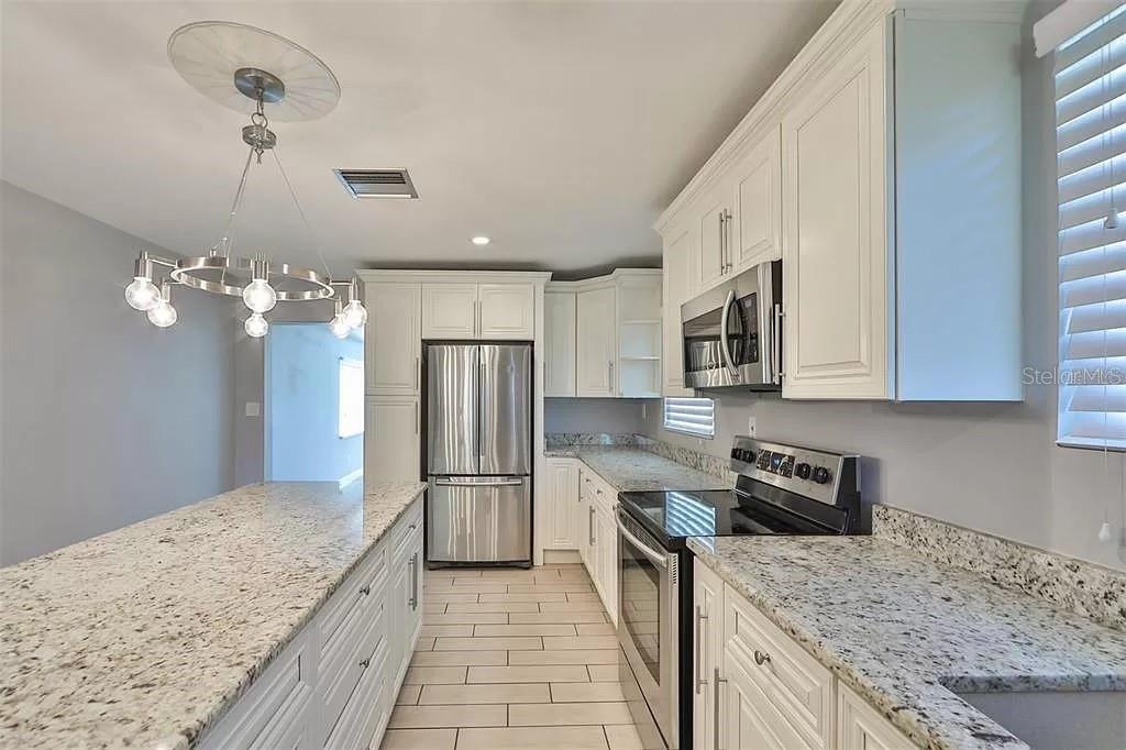 DREWS JOHN H 1ST EXT - Residential Lease