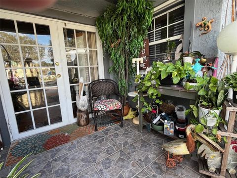 A home in LAKE WALES