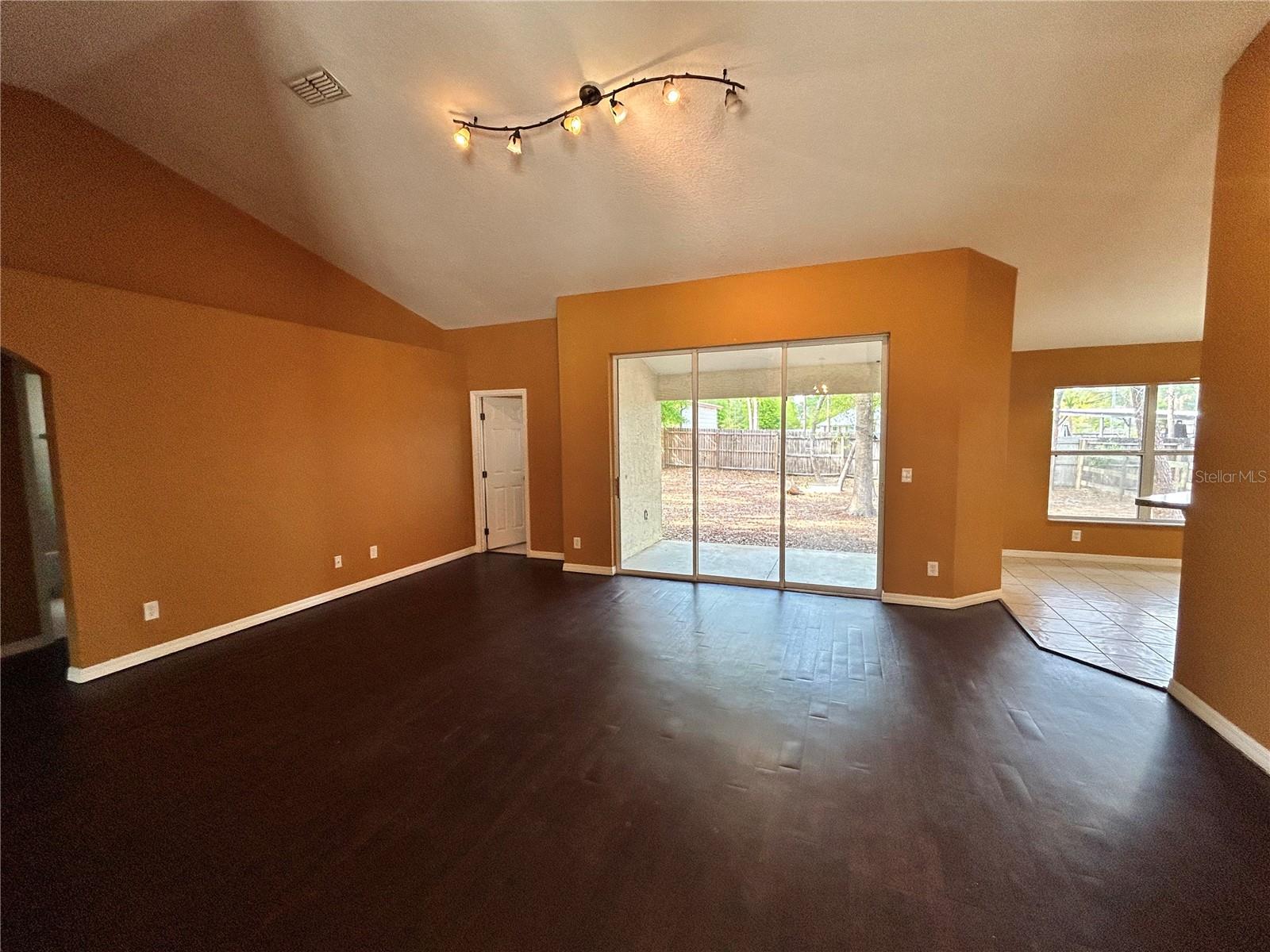 OCALA WATERWAY ESTATE - Residential