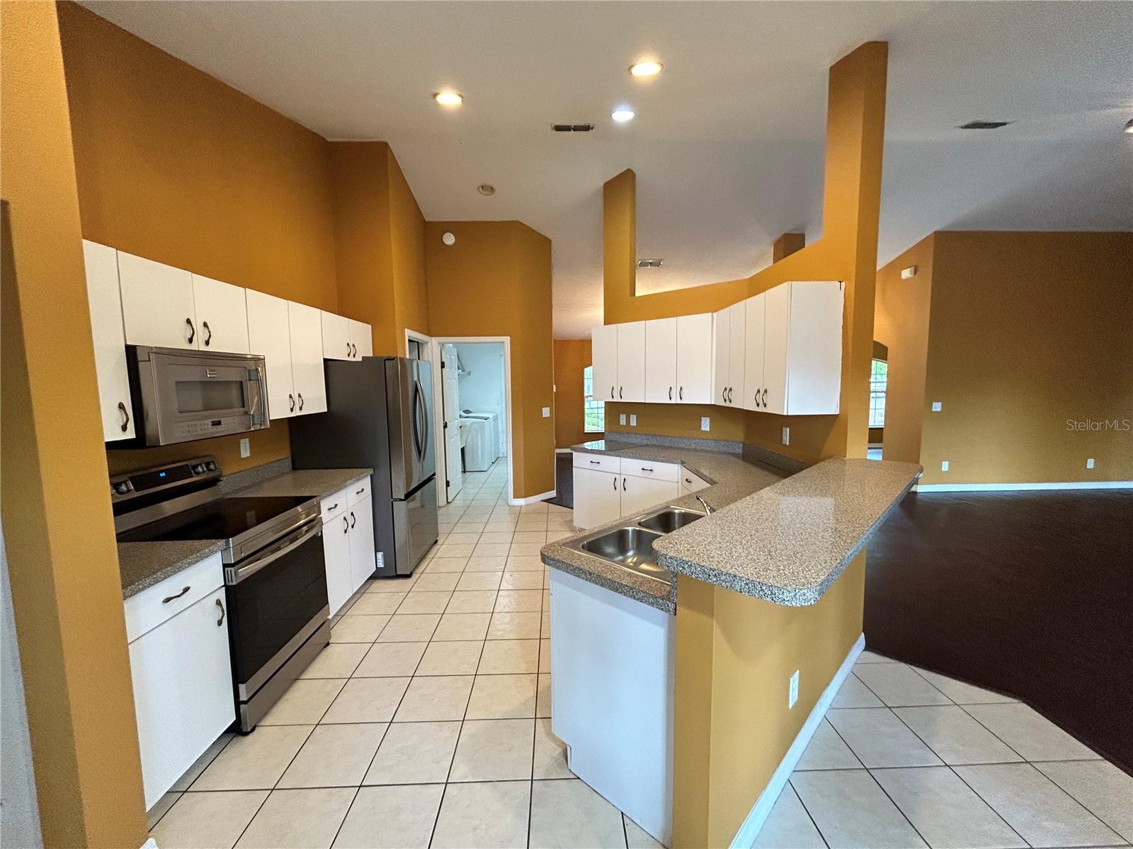 OCALA WATERWAY ESTATE - Residential