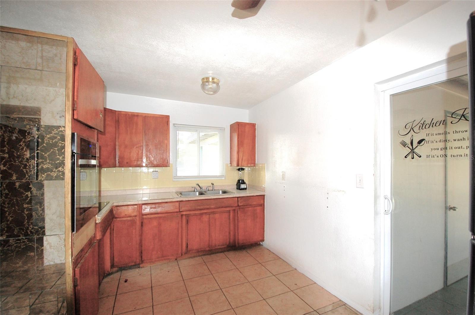 BOULEVARD PARK 1 - Residential Lease