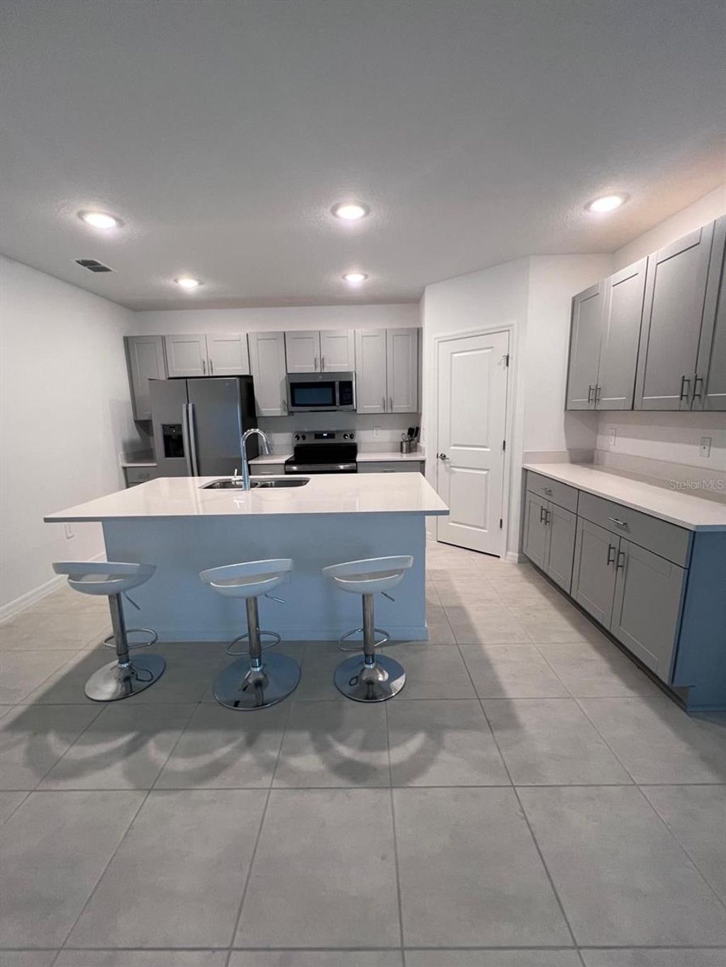 Photo of 424 Wayland Drive, Haines City, FL 33844 (MLS # S5147331)