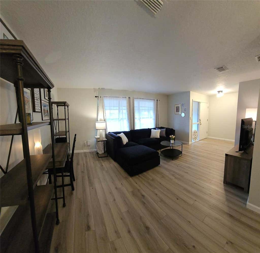 Photo of 819 Walnut Place, Altamonte Springs, FL 32701 (MLS # O6435729)