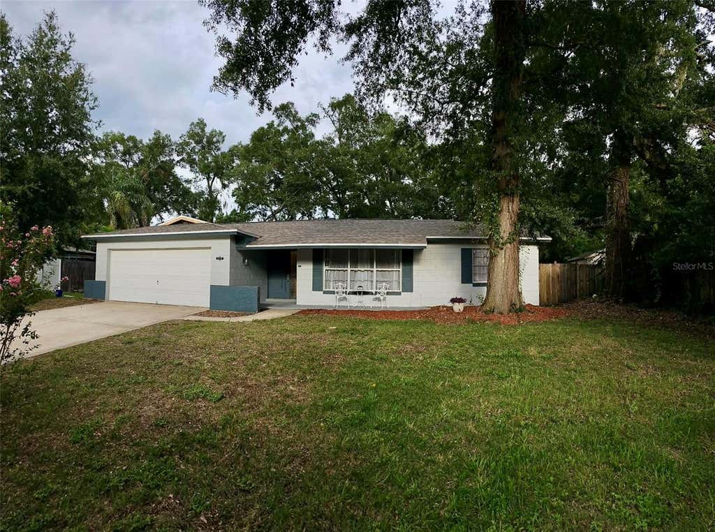Photo of 819 Walnut Place, Altamonte Springs, FL 32701 (MLS # O6435729)