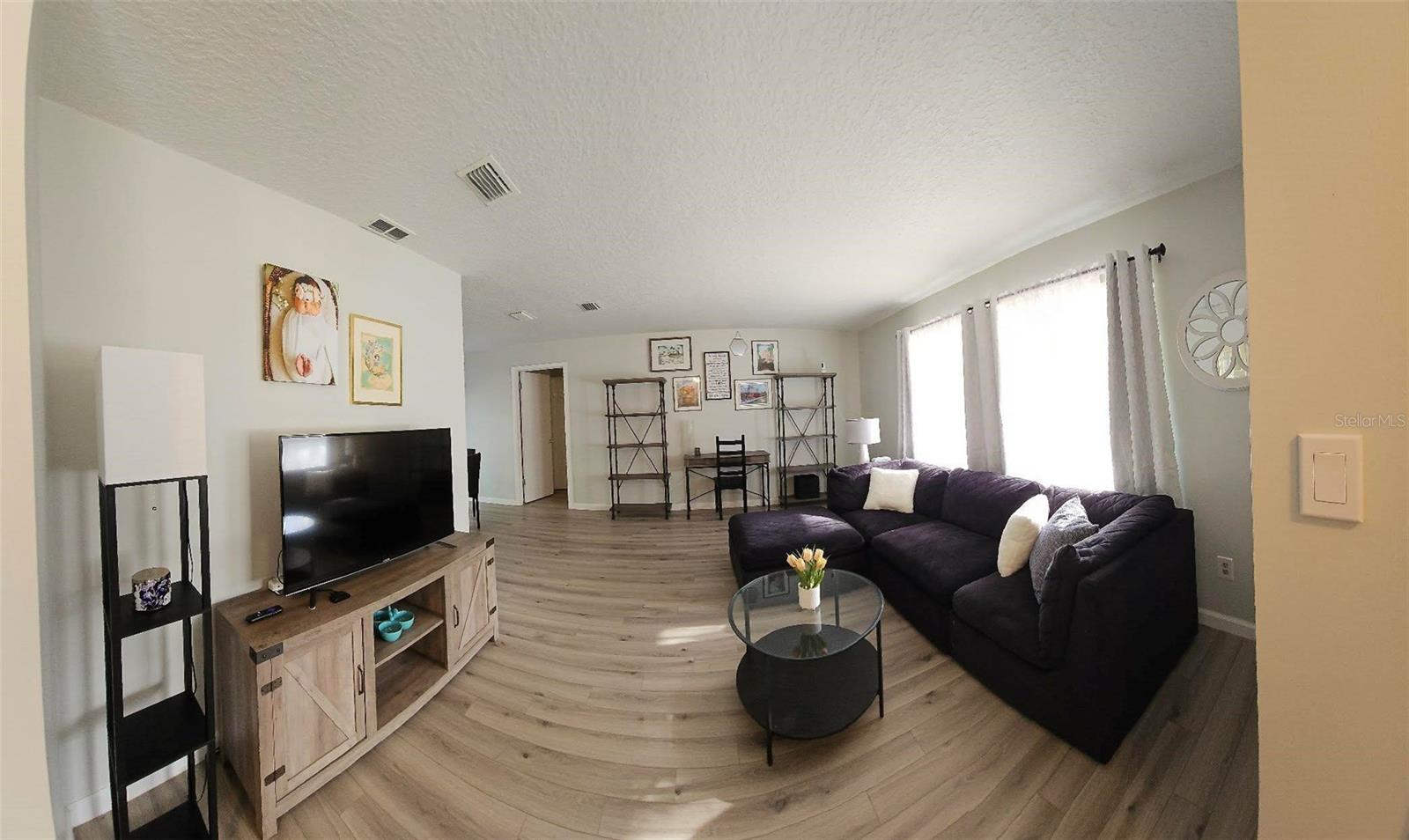 819 WALNUT PLACE