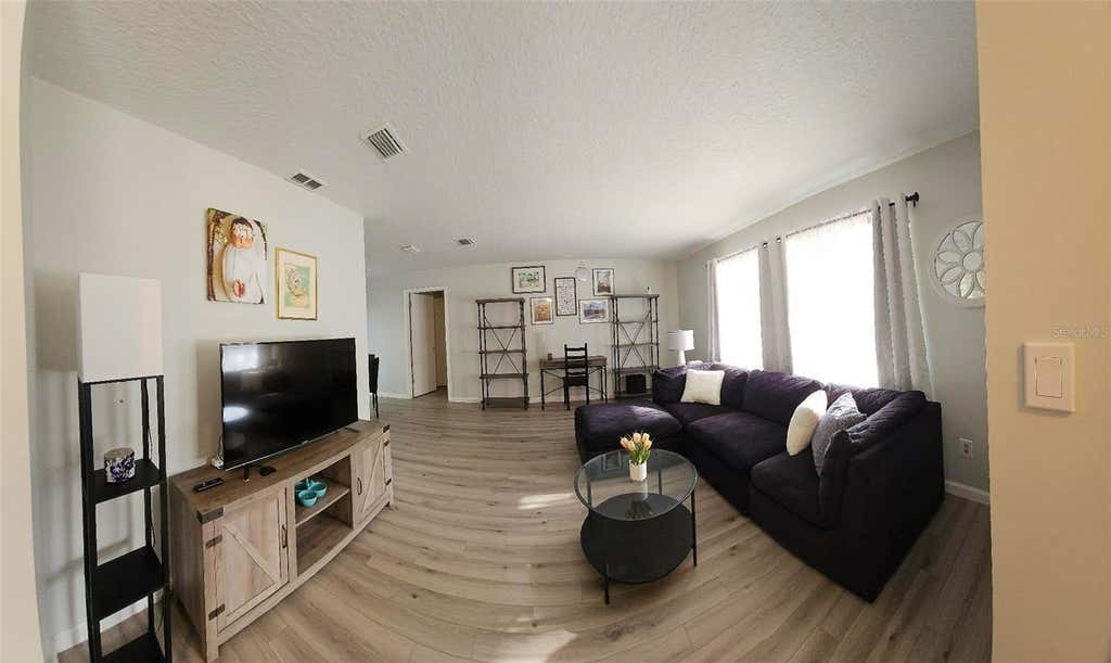 Photo of 819 Walnut Place, Altamonte Springs, FL 32701 (MLS # O6435729)