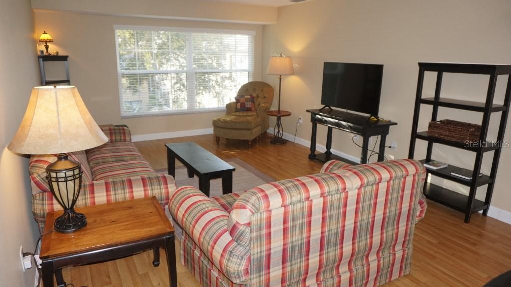 MOUNT DORA LAKEWOOD CONDO - Residential