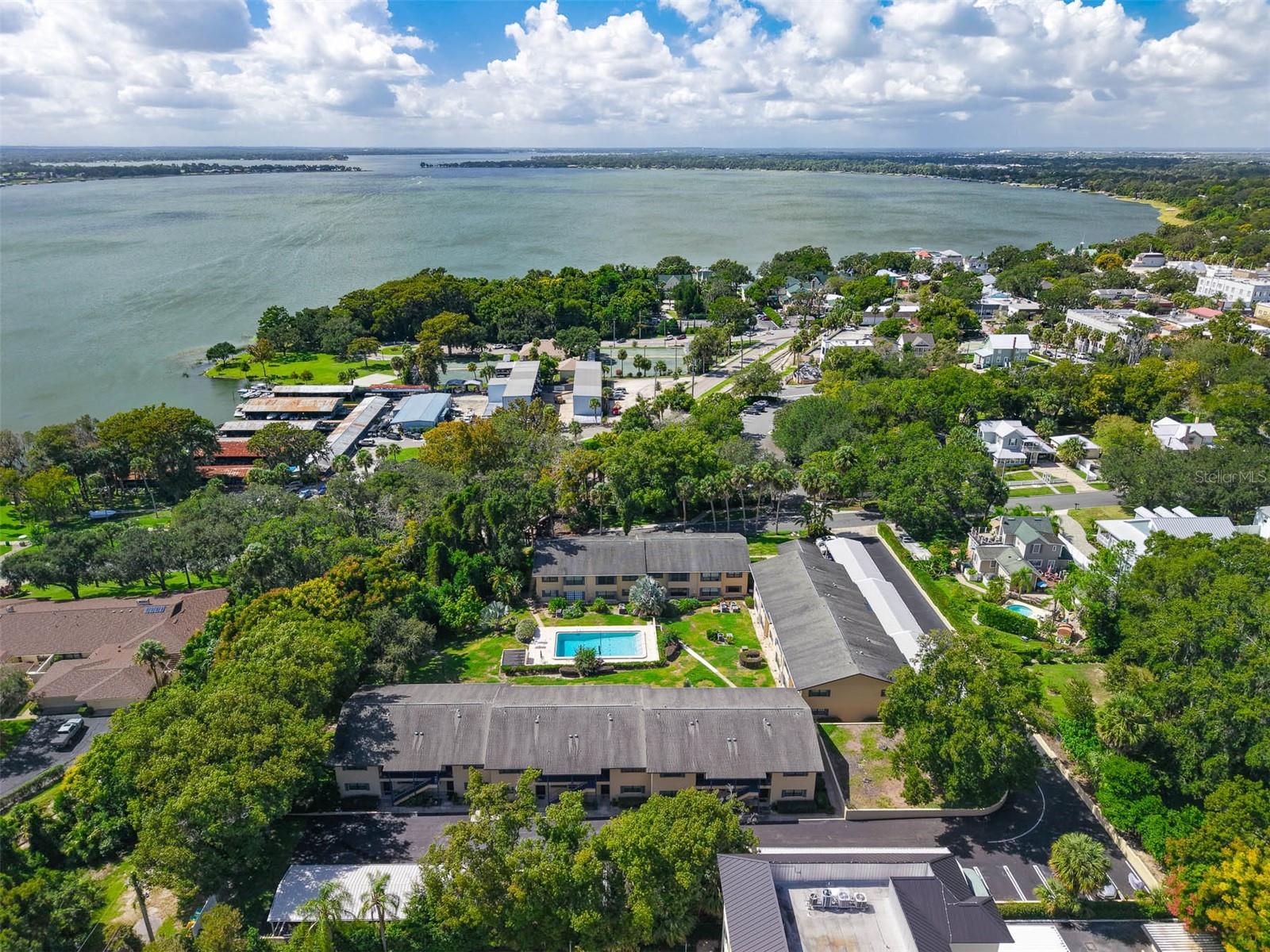 MOUNT DORA LAKEWOOD CONDO - Residential