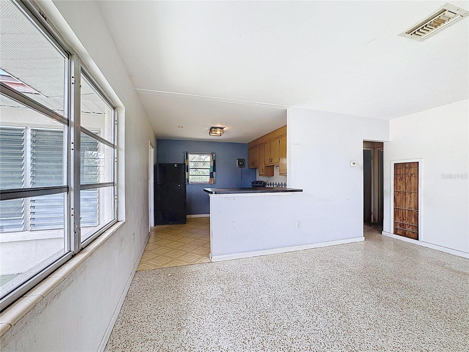 1432 POINCIANA ROAD