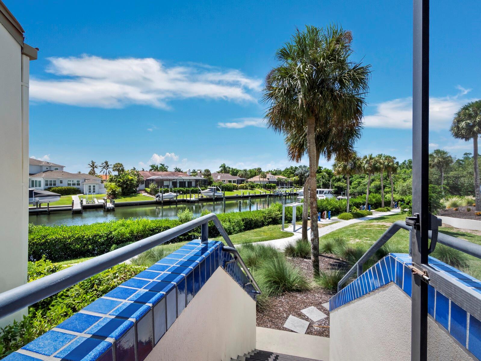1906 HARBOURSIDE DRIVE 303