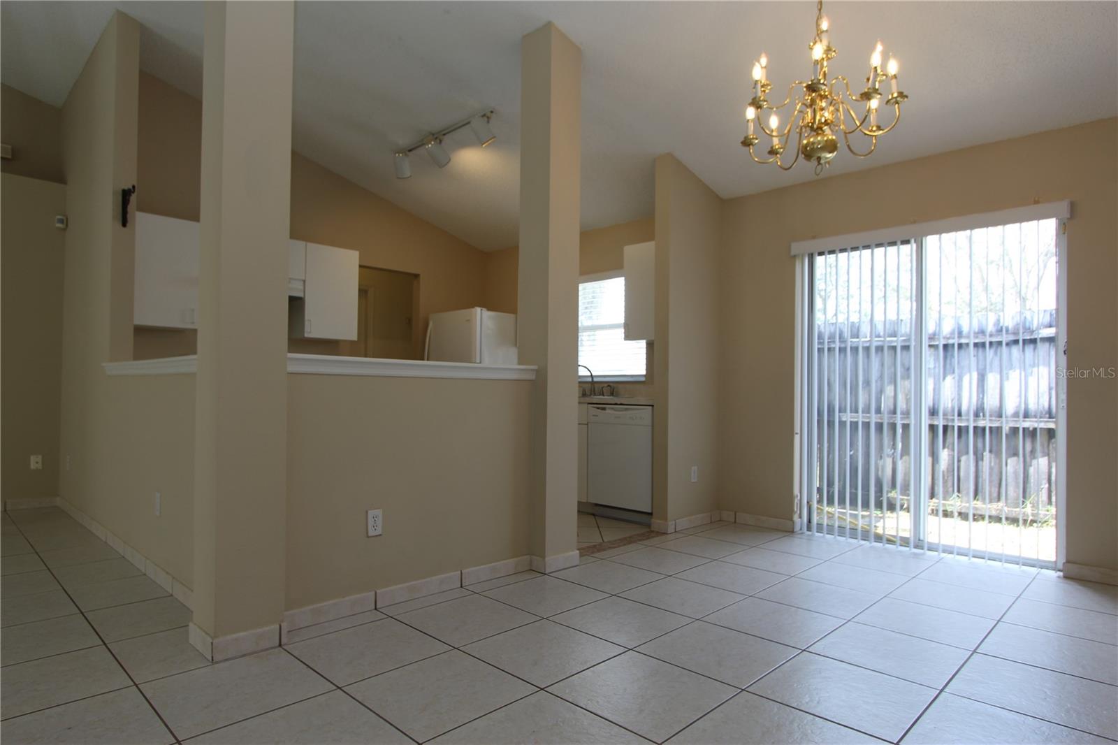 MEADOWS AT BOGGY CREEK - Residential Lease