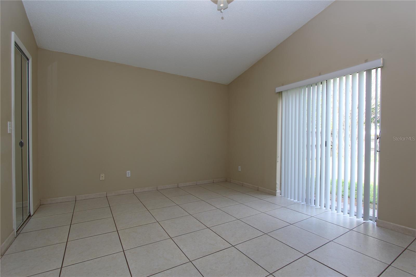 MEADOWS AT BOGGY CREEK - Residential Lease