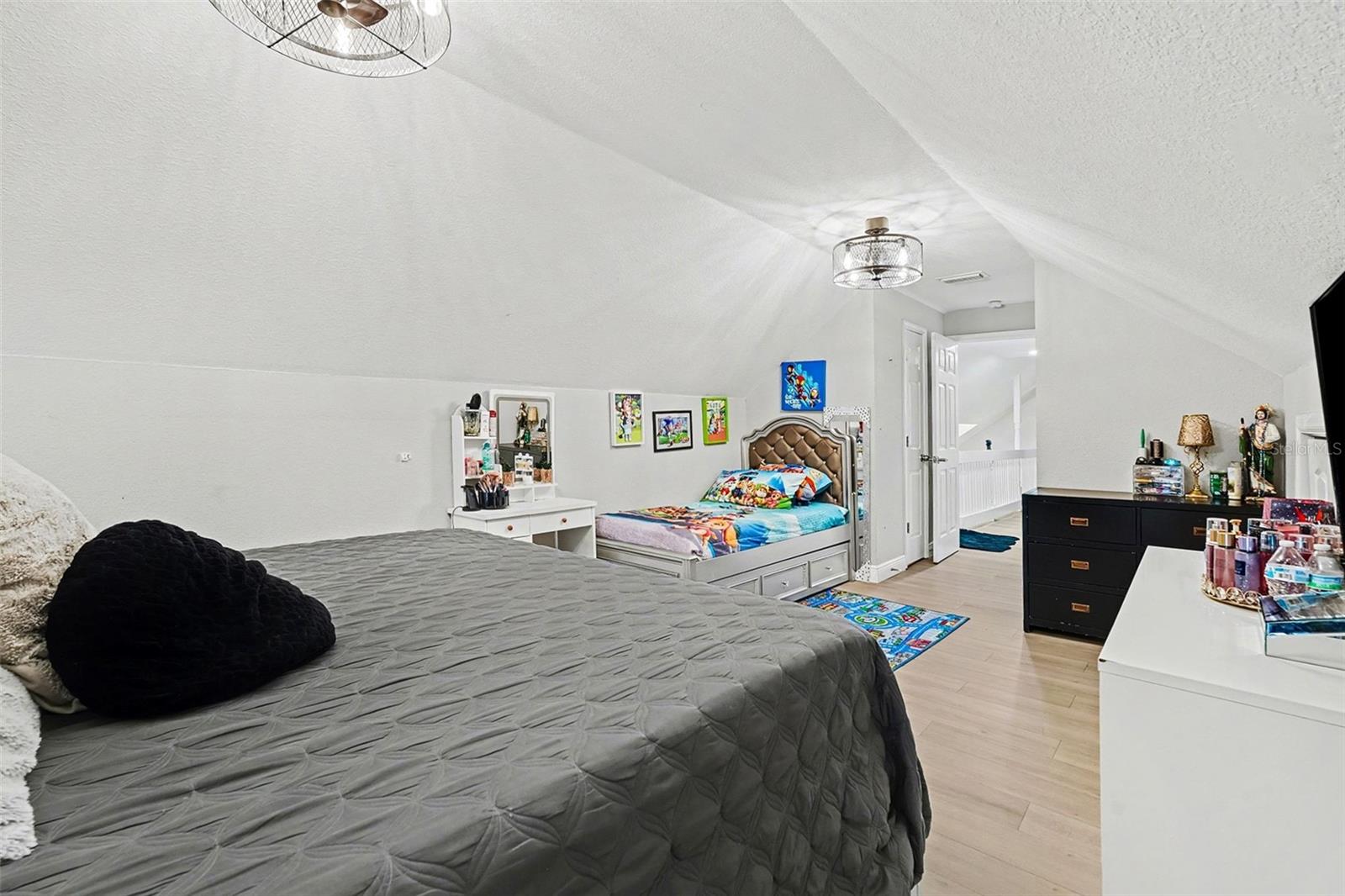 BROADWAY HEIGHTS EAST - Residential