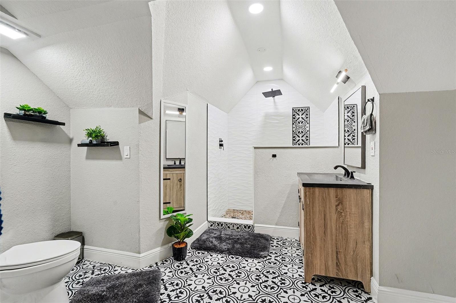 BROADWAY HEIGHTS EAST - Residential