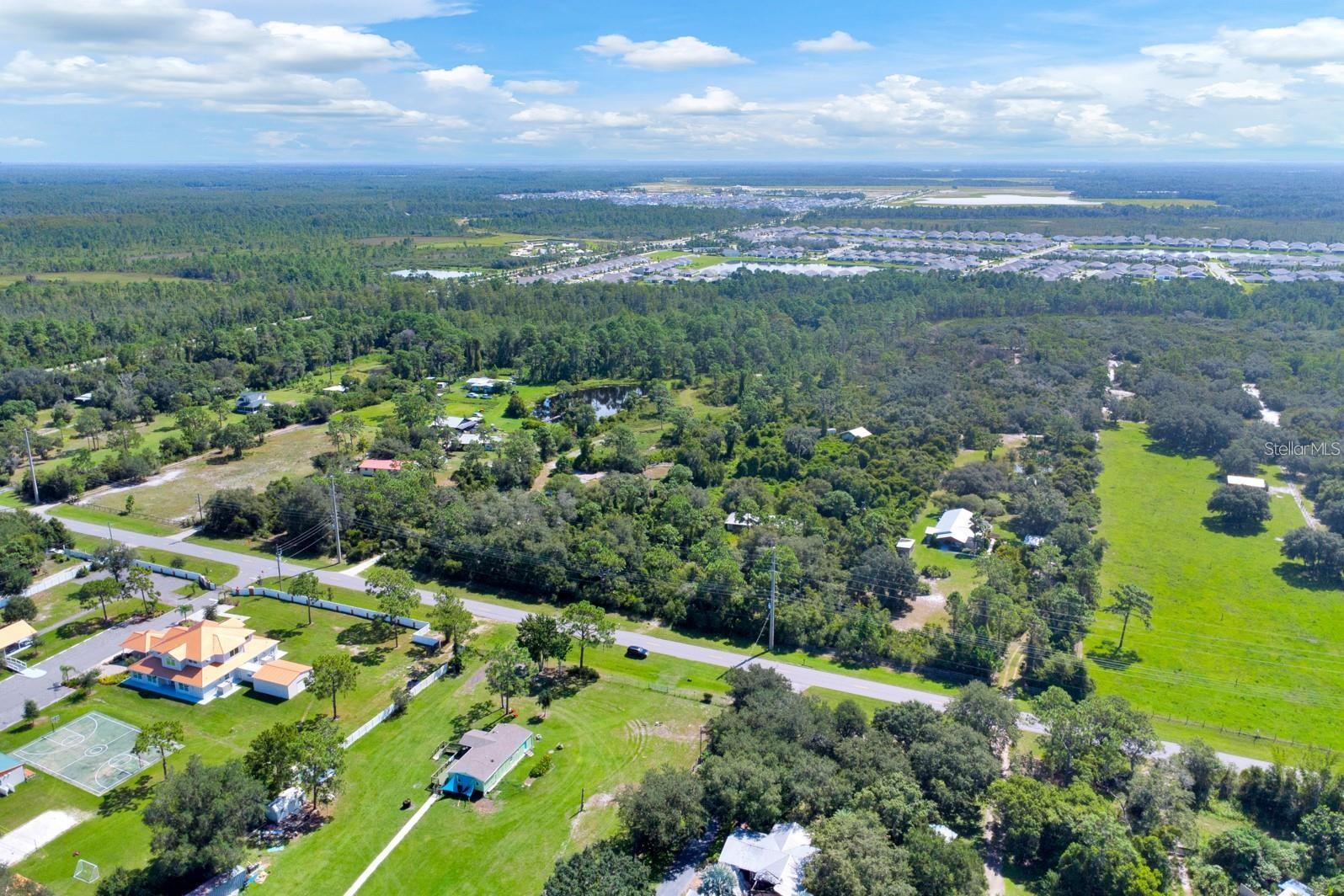 COUNTRY MEADOW N - Residential
