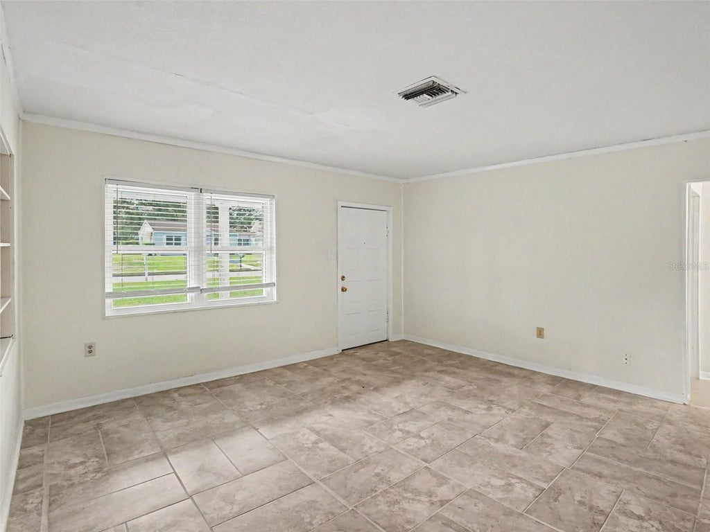 Photo of 2417 S Myrtle Avenue, Sanford, FL 32771 (MLS # O6449079)