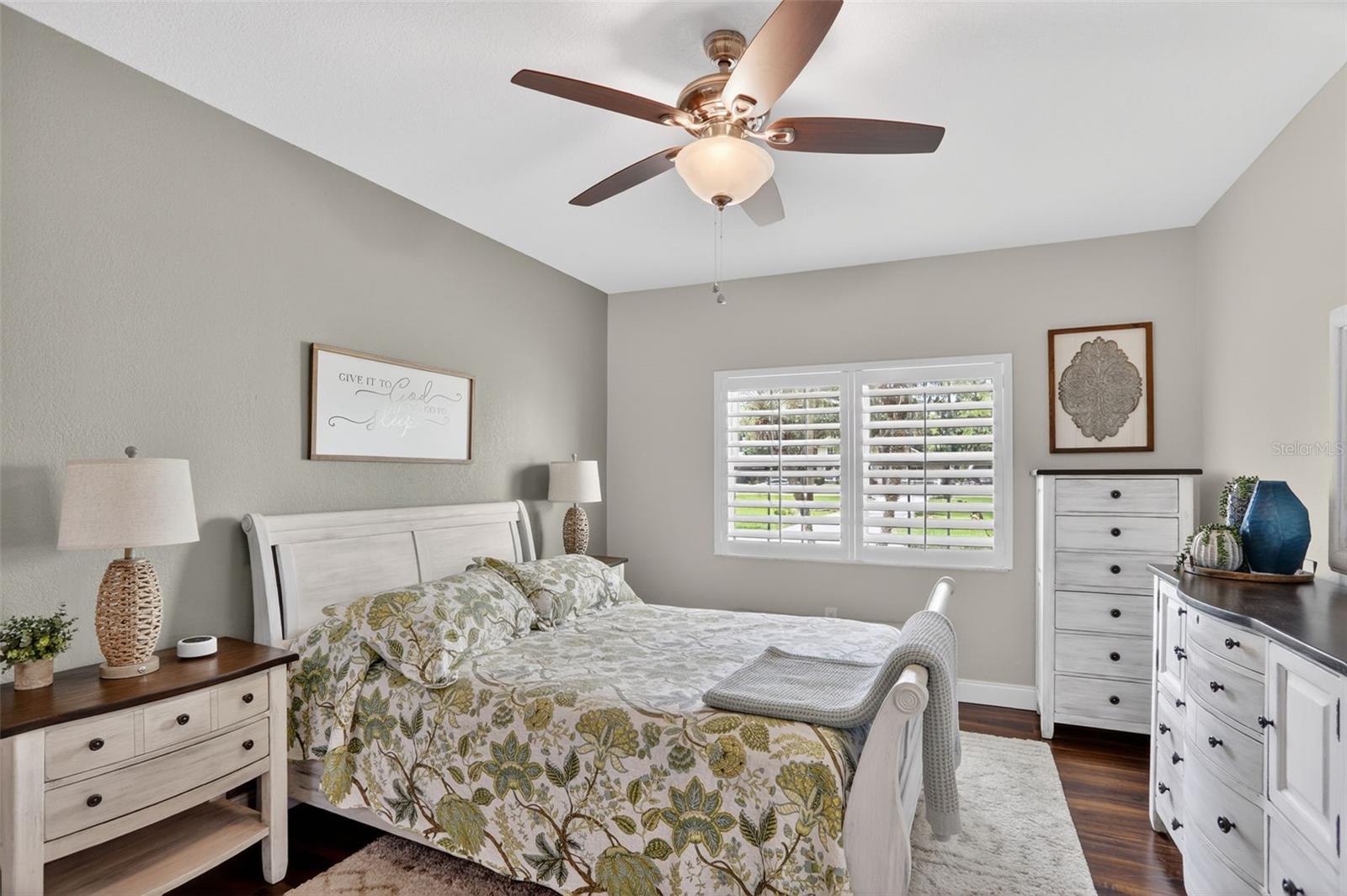 HIDDEN HARBOR - Residential