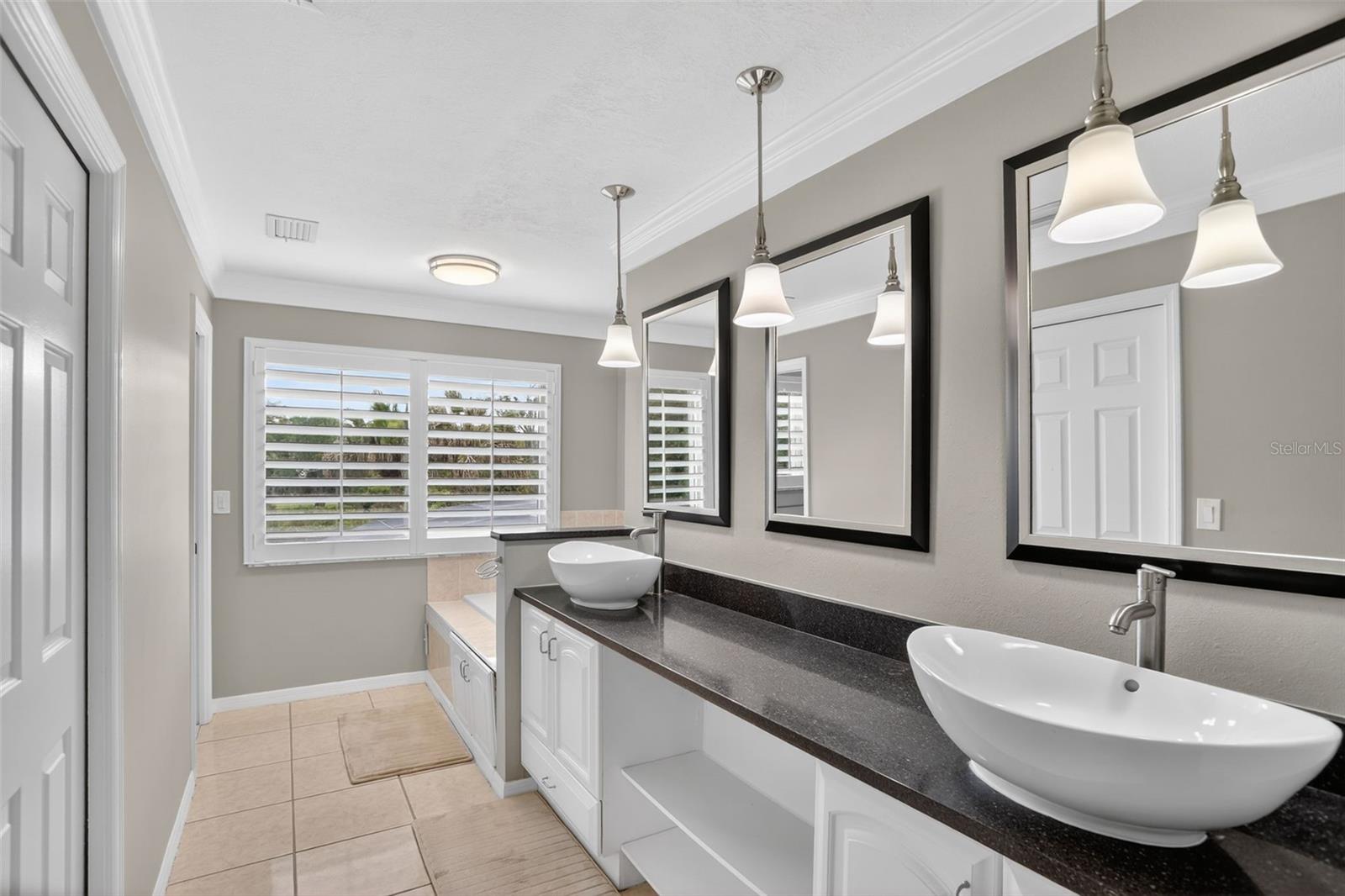 HIDDEN HARBOR - Residential