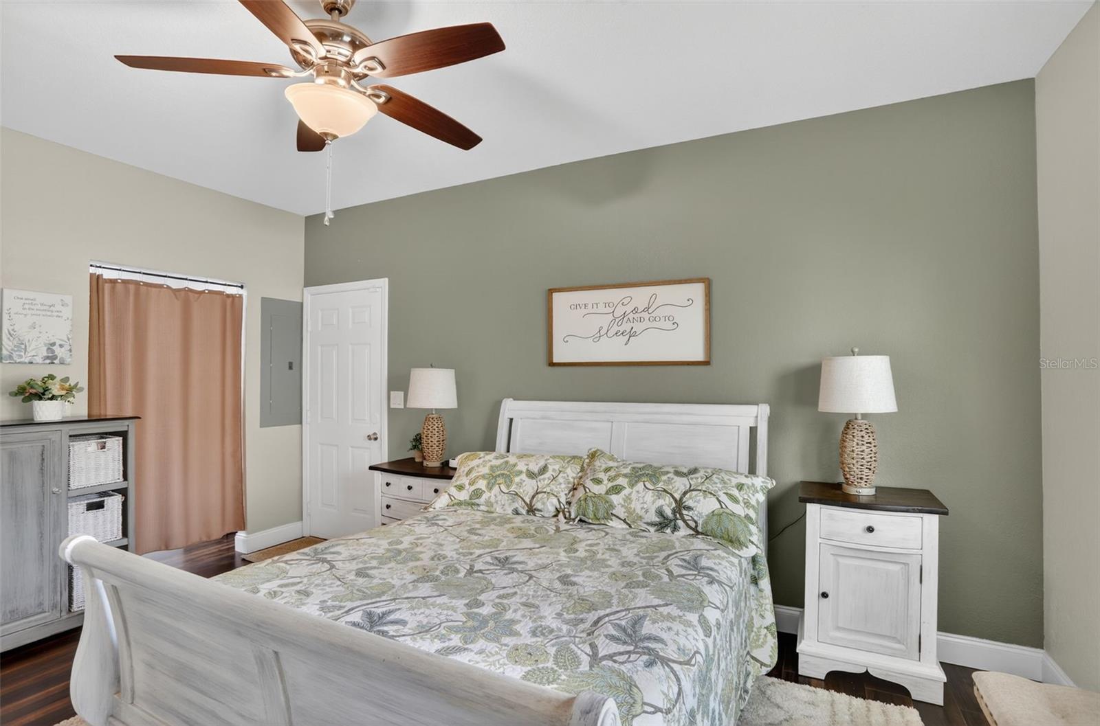 HIDDEN HARBOR - Residential