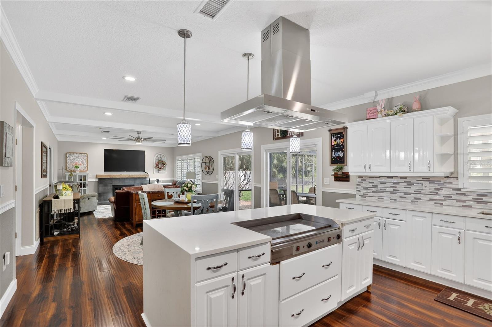 HIDDEN HARBOR - Residential