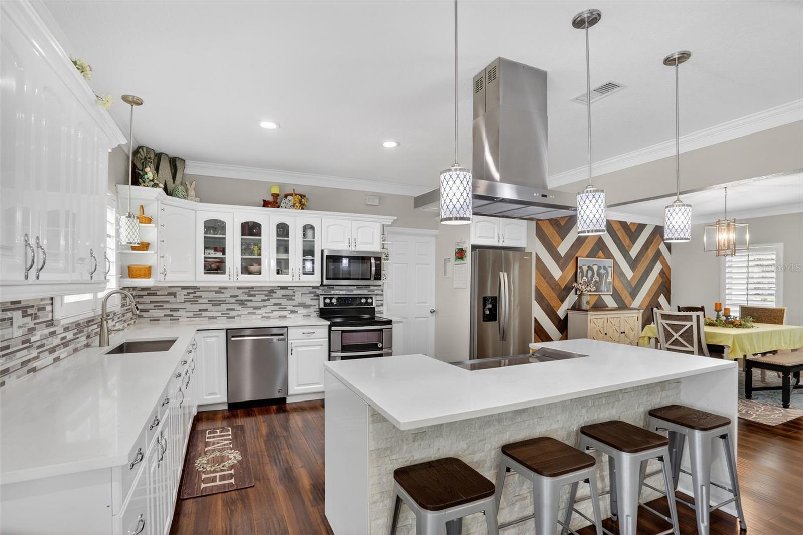 HIDDEN HARBOR - Residential