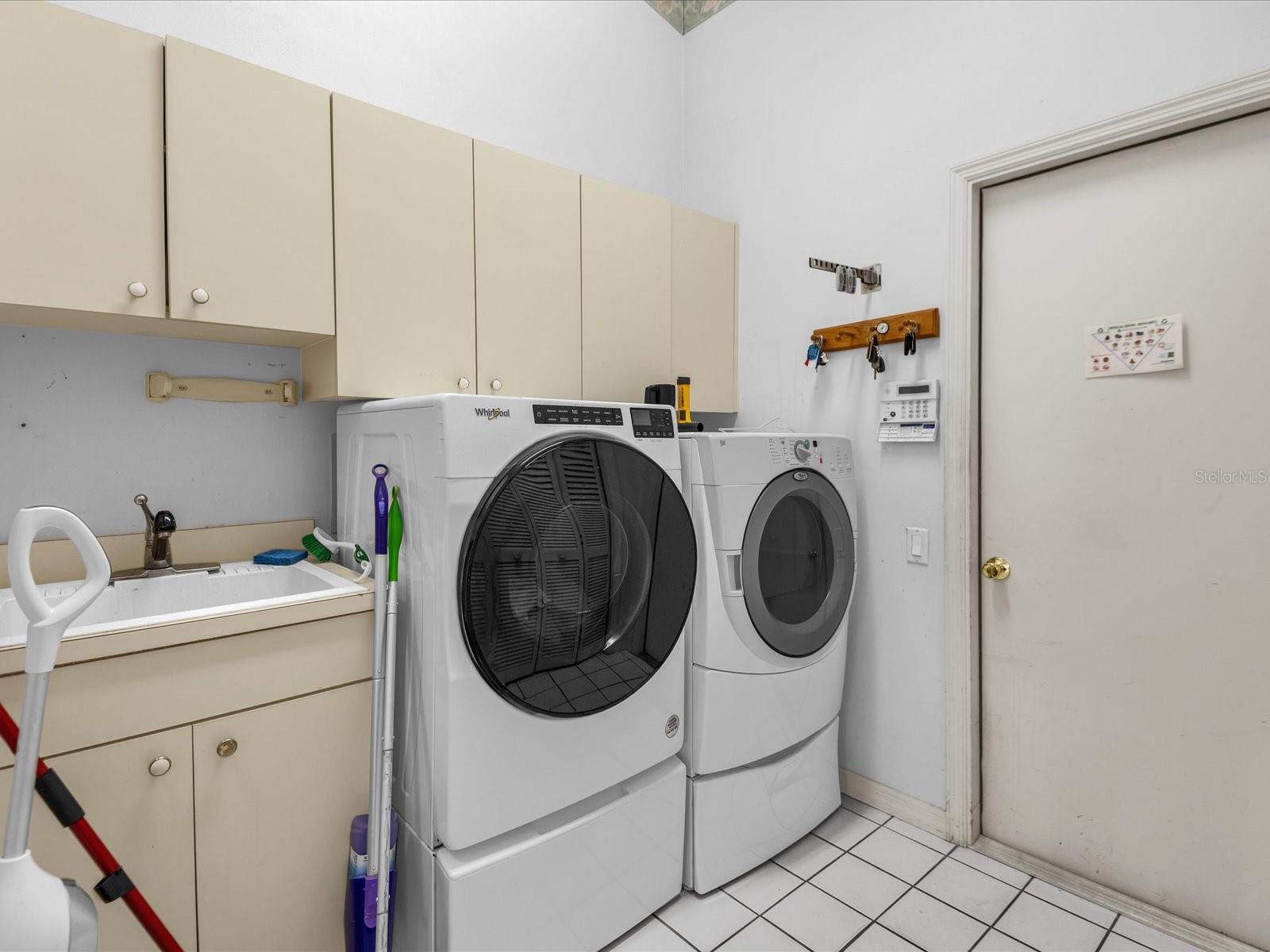 PALM-AIRE AT SARASOTA UNIT 7 PH 4 - Residential