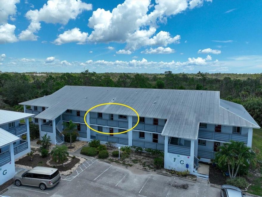 Enjoy preserve-like views with an abundance of wildlife just beyond your back door, along with miles of scenic walking trails in the Wildflower Preserve at the Lemon Bay Conservancy. This rare and highly sought-after upstairs unit in Fiddler’s Green features soaring cathedral ceilings and double skylights that flood the space with natural light.
The community clubhouse offers free Wi-Fi, a library, and a bar for social gatherings. Resort-style amenities include a heated pool, tennis courts, shuffleboard, and outdoor grilling areas—perfect for enjoying the Florida lifestyle.
For nature enthusiasts, the walking trails begin right behind the building, offering direct access to the beauty of the preserve. Don’t miss this exceptional opportunity to own your own piece of paradise!