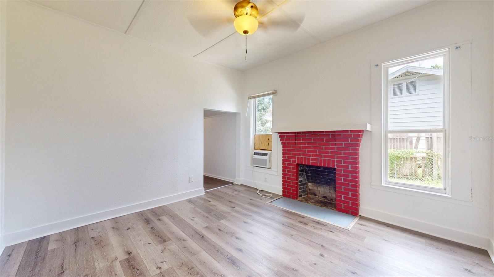 1510 10TH STREET W