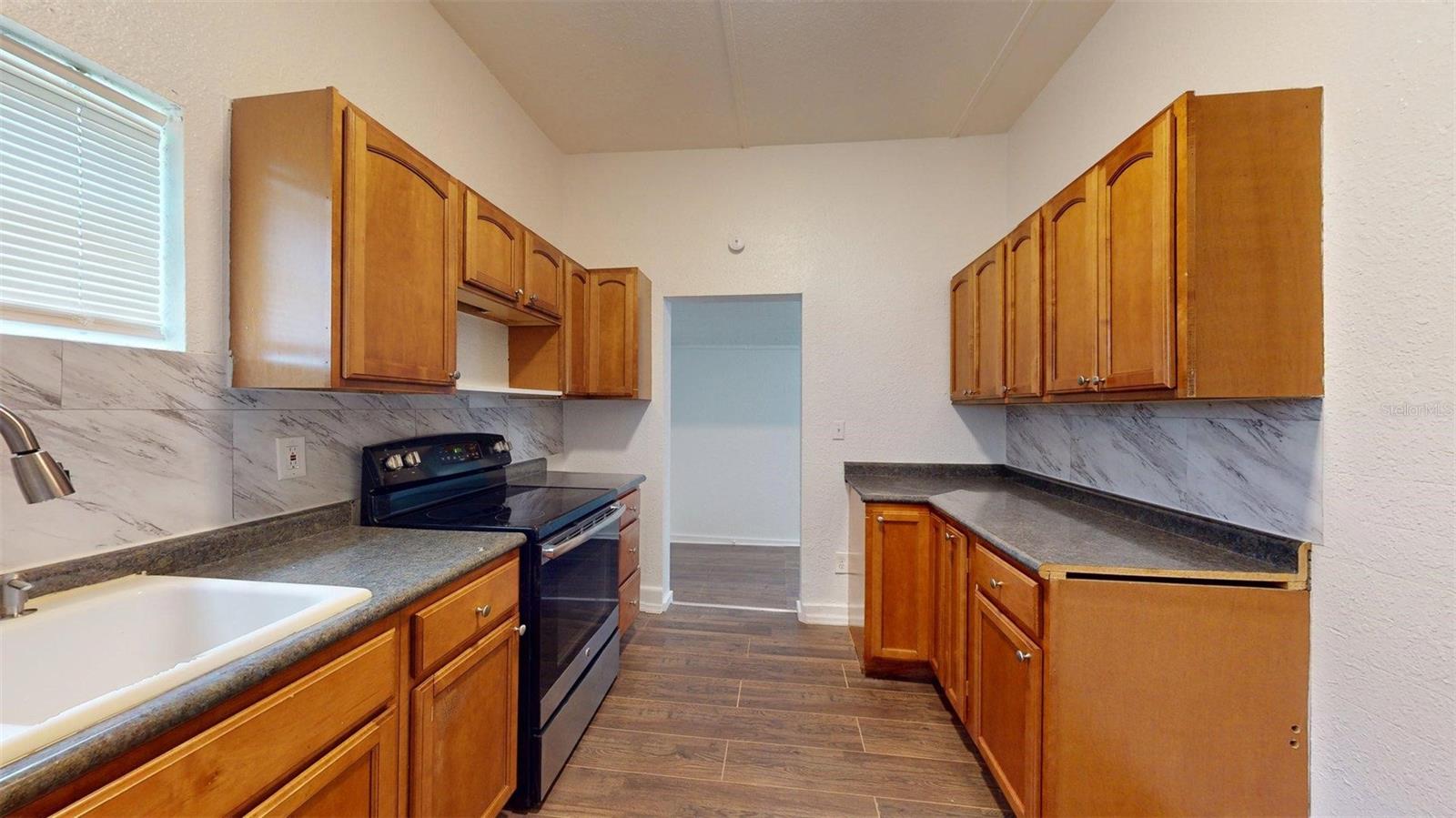 BETTS & CLARK SUB - Residential Income