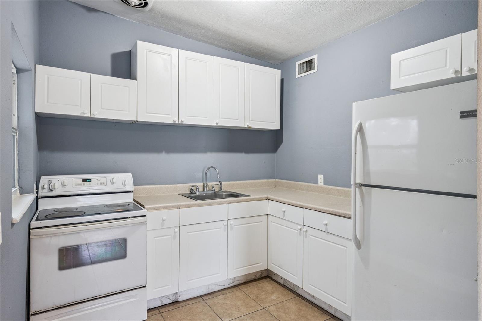 SUNLAND ESTATES - Residential