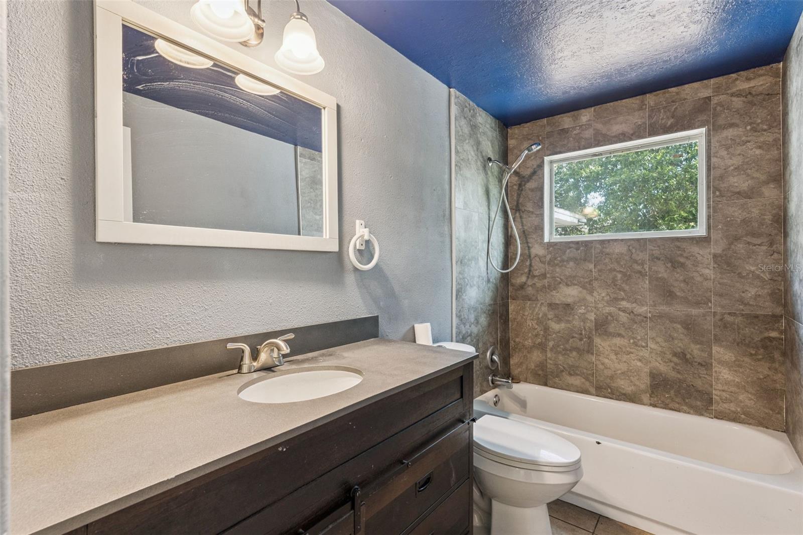 SUNLAND ESTATES - Residential