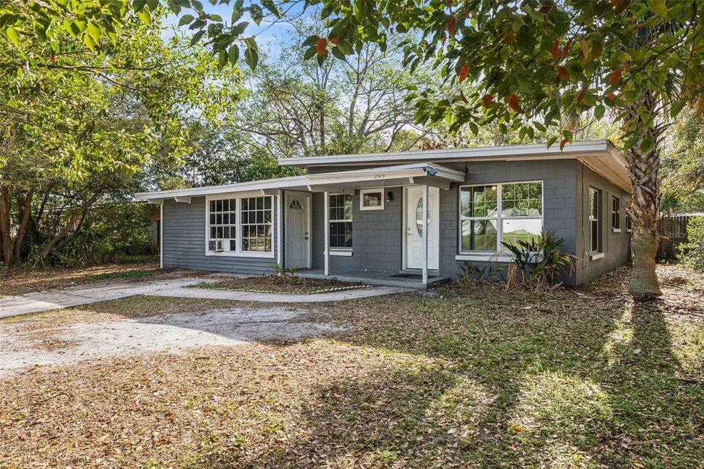 Photo of 205 Oakland Avenue, Sanford, FL 32773 (MLS # O6390851)