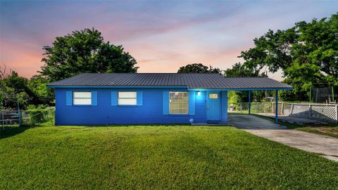 Photo of 707 N Lorri Avenue, Lakeland, FL 33815 (MLS # L4963751)