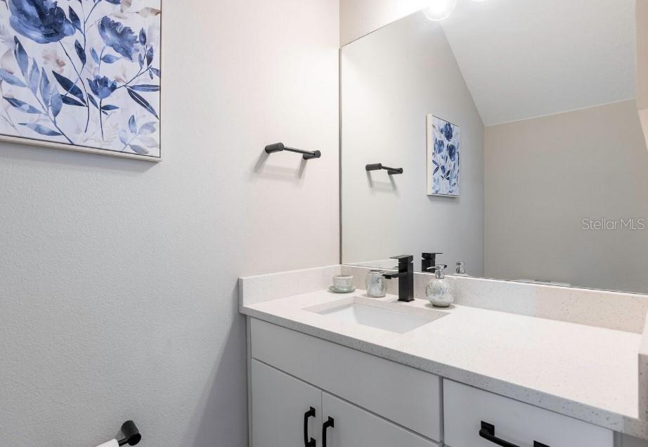 SOHO AT LAKESIDE TOWN HOMES - Residential Lease