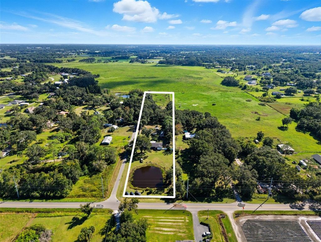 Photo of 4814 Knights Loop, Plant City, FL 33565 (MLS # TB8438506)