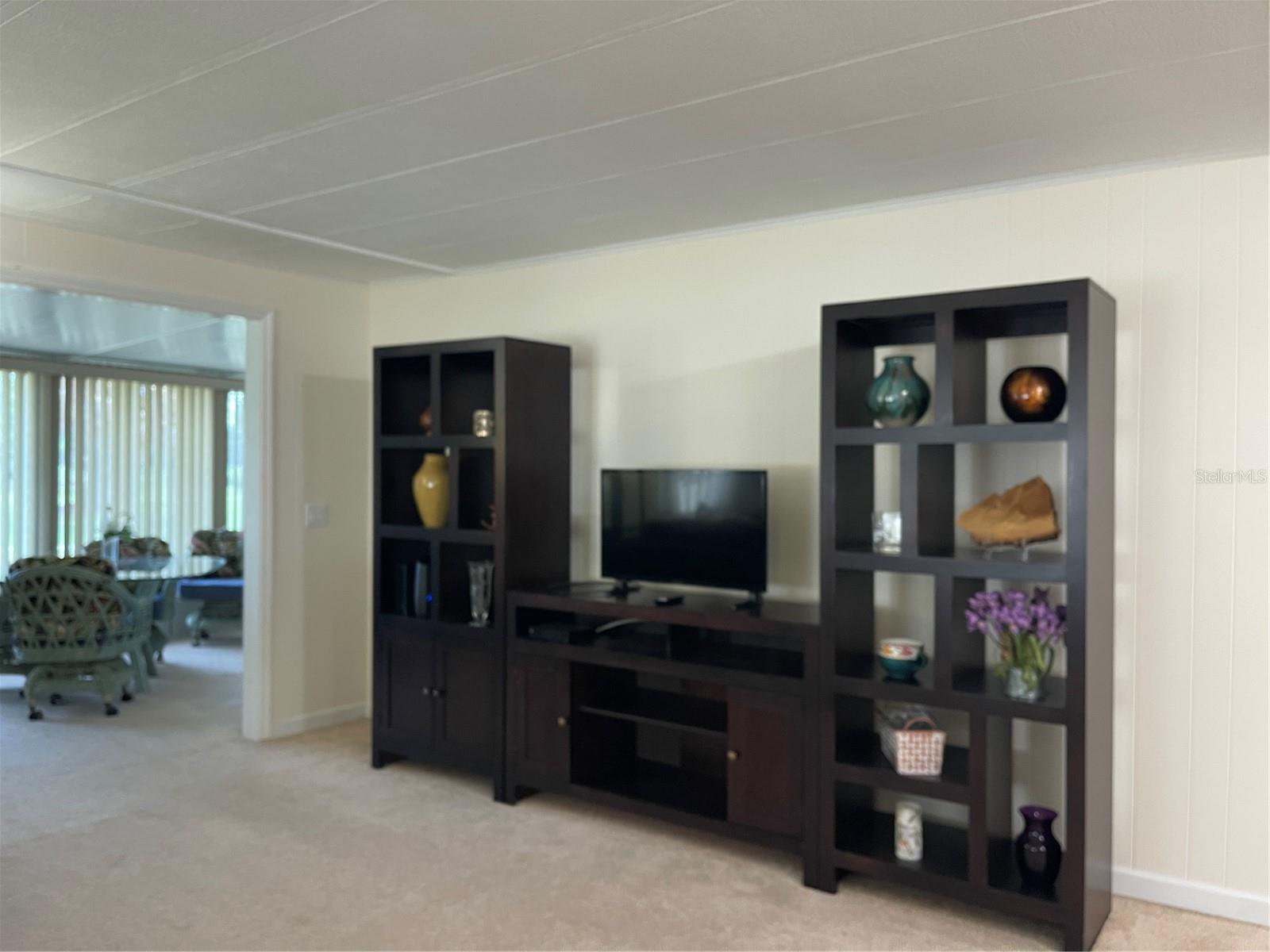 CONTINENTAL COUNTRY CLUB - Residential