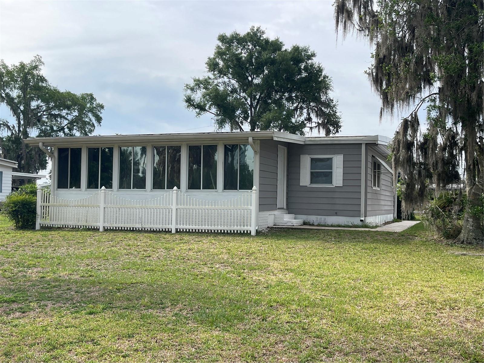 CONTINENTAL COUNTRY CLUB - Residential
