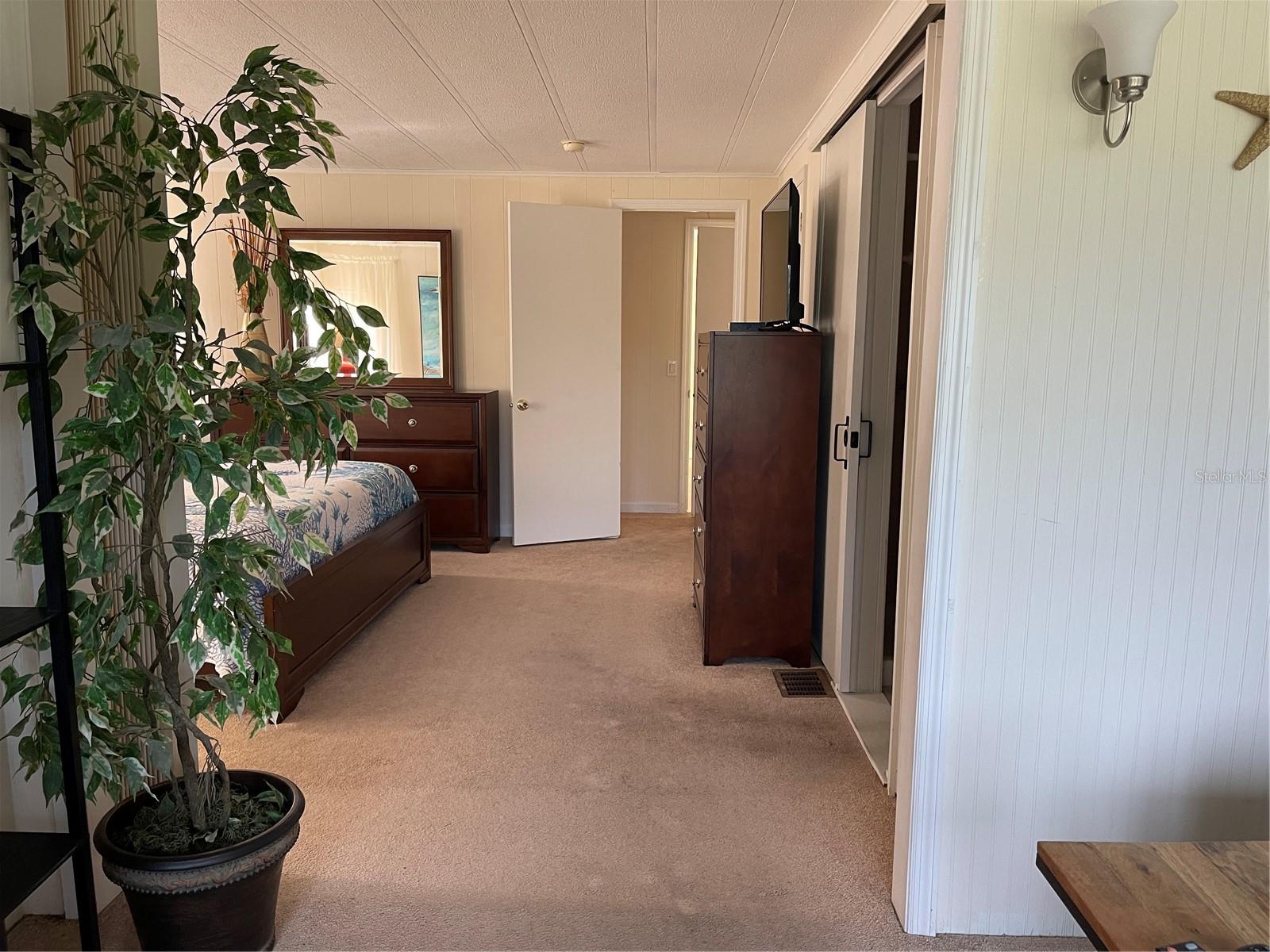 CONTINENTAL COUNTRY CLUB - Residential