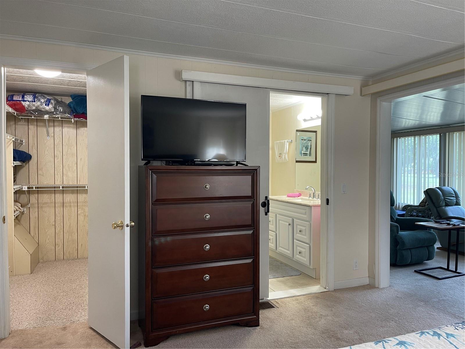 CONTINENTAL COUNTRY CLUB - Residential