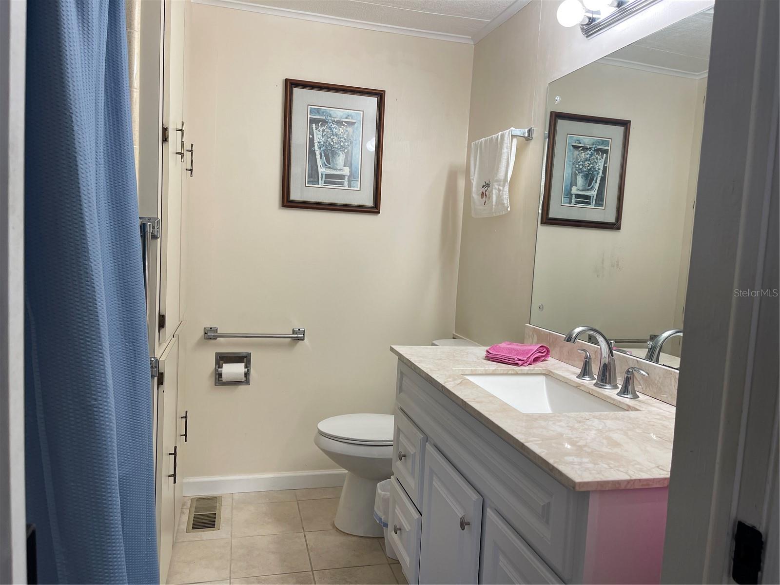 CONTINENTAL COUNTRY CLUB - Residential
