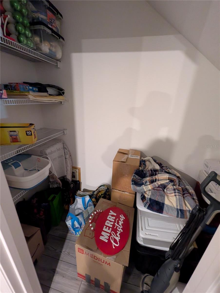 HAMLETS/TAVARES - Residential