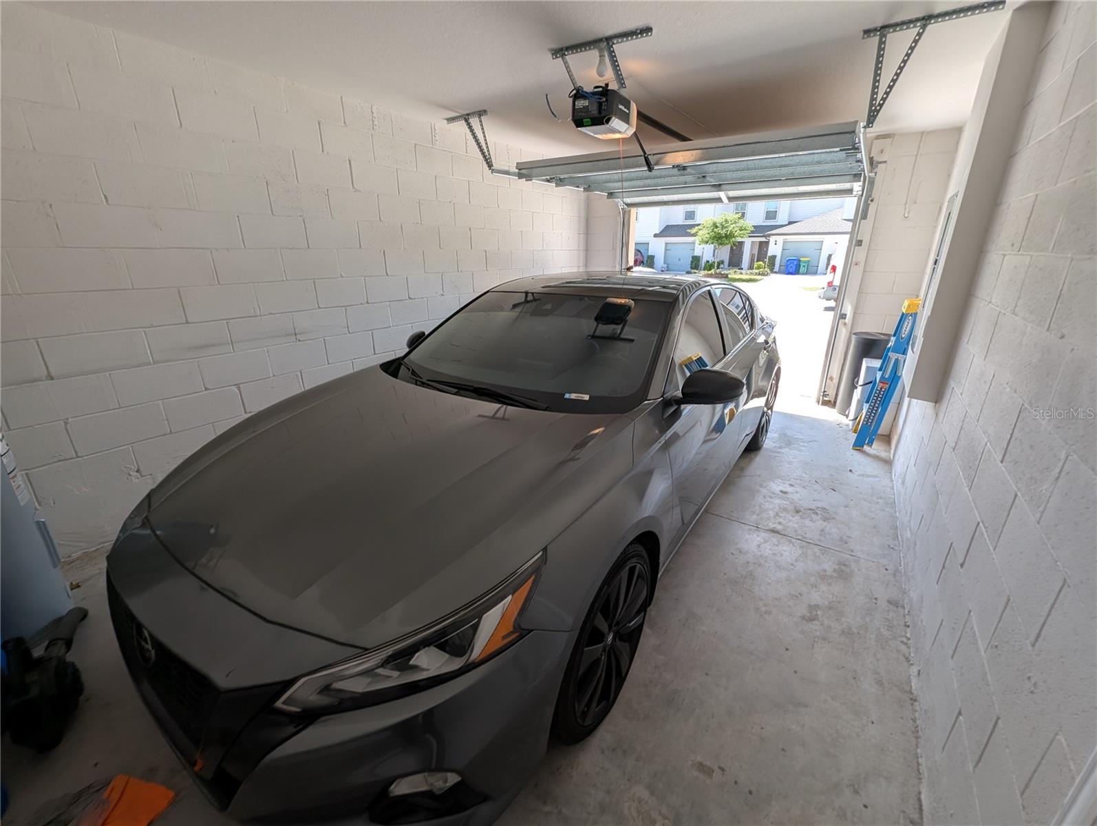 HAMLETS/TAVARES - Residential