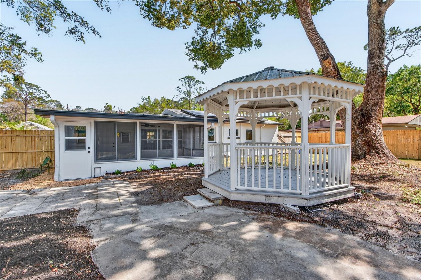 WOODRUFFS SUB FRANK L - Residential