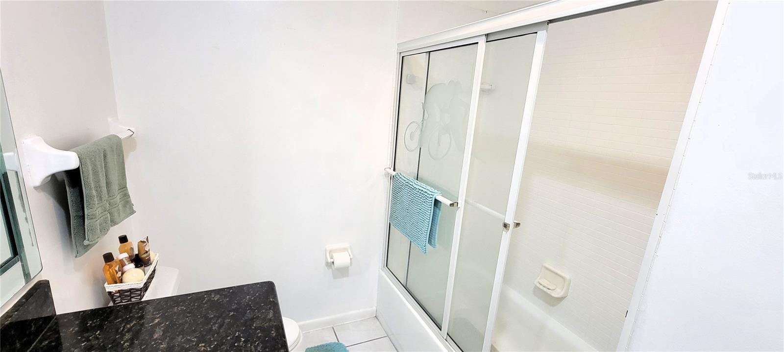 IMPERIAL POINT CONDO - Residential