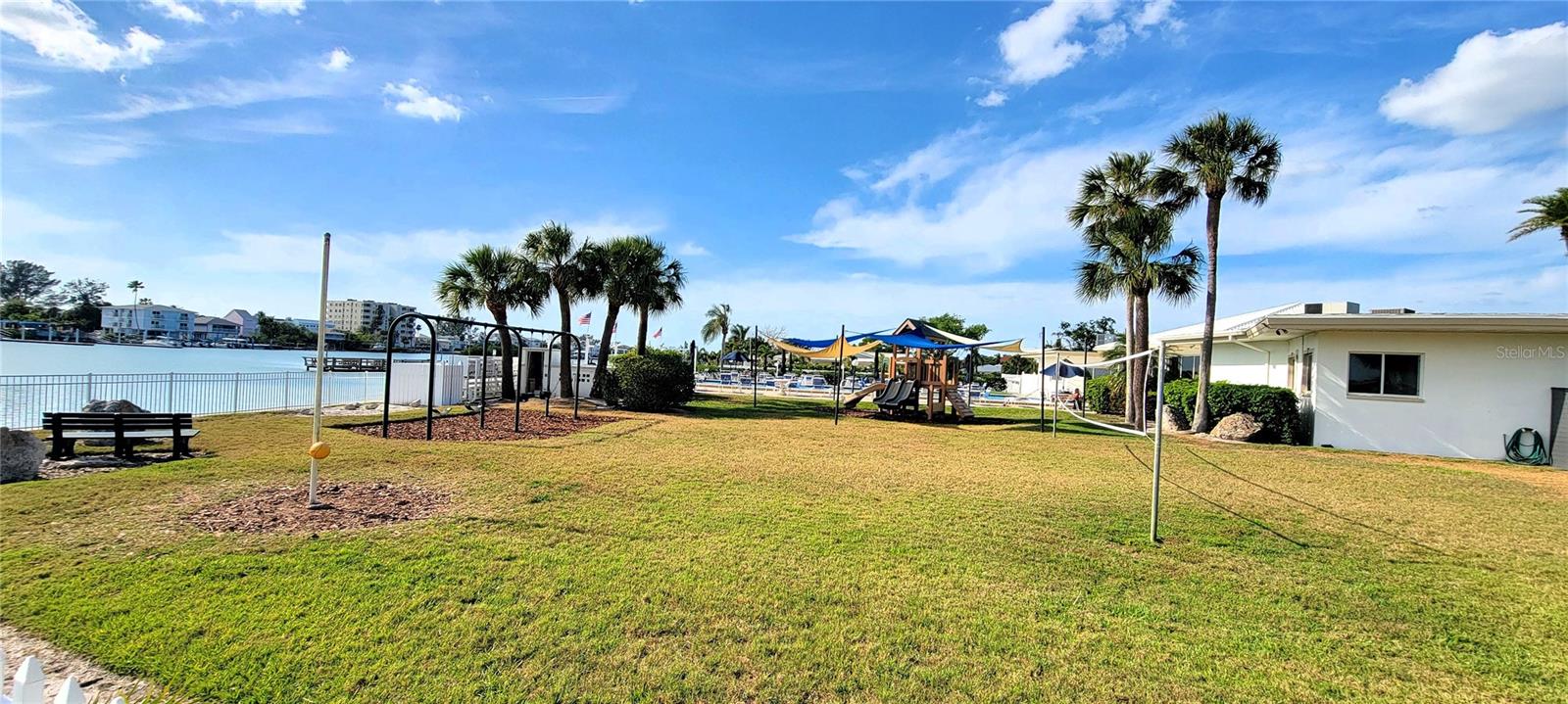 IMPERIAL POINT CONDO - Residential