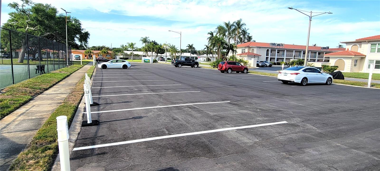 IMPERIAL POINT CONDO - Residential