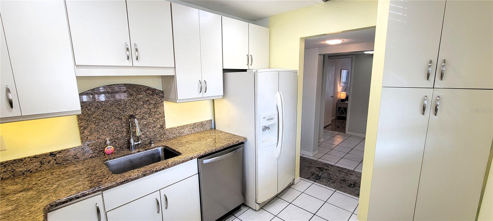 IMPERIAL POINT CONDO - Residential