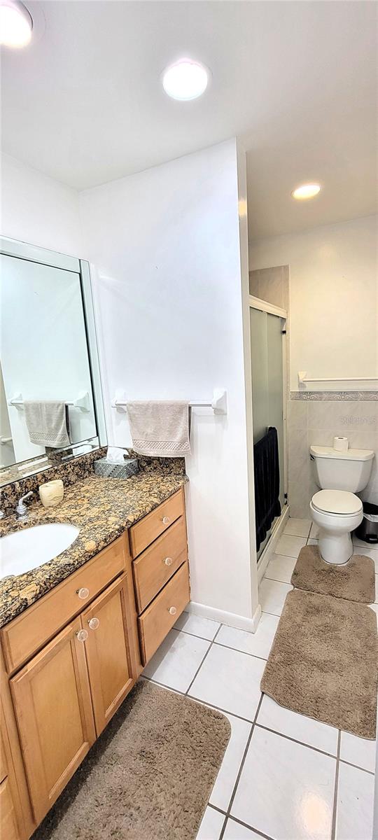 IMPERIAL POINT CONDO - Residential